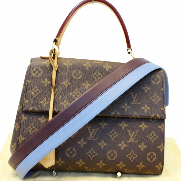 Louis Vuitton Handbags - LOUIS VUITTON Monogram Canvas ClunyMM Shoulder Bag